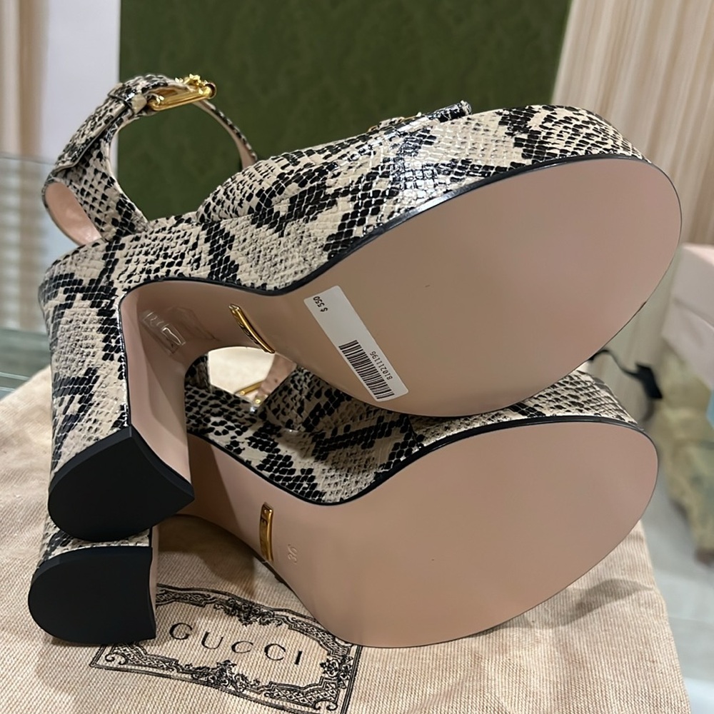 🔥🔥🔥Authentic Gucci Python Calf Print Sandals - Picture 9 of 11